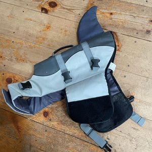 used (once) LD DOG size large dog shark fin life jacket.